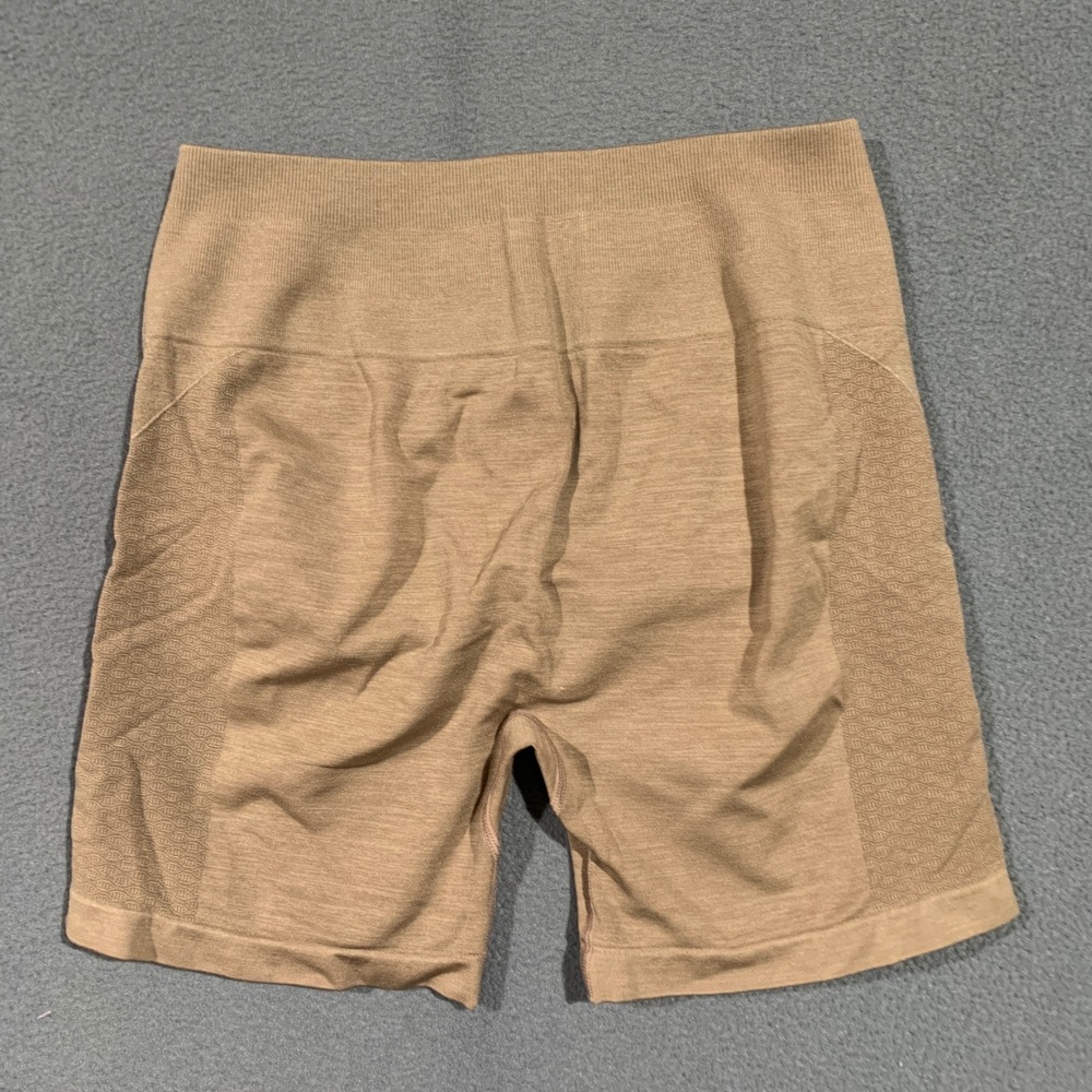 New Women's XL Seamless High Waisted Ruched Butt Workout Shorts Sand Color